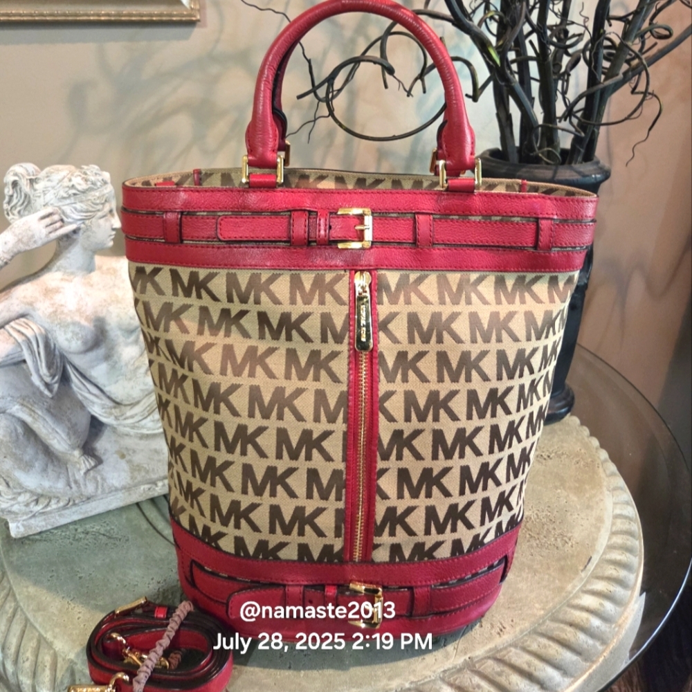 Michael Kors Kingsbury Bucket Bag Jaqured Logo MK Tote NWOT Designer #154